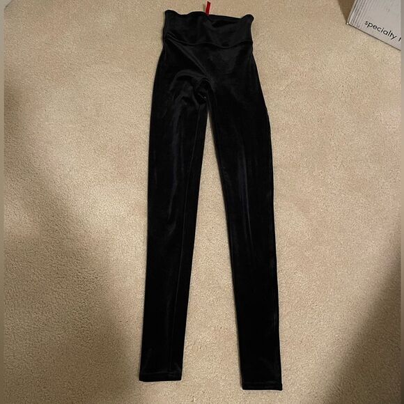 NWOT Spanx Black Velvet Leggings - Picture 9 of 9